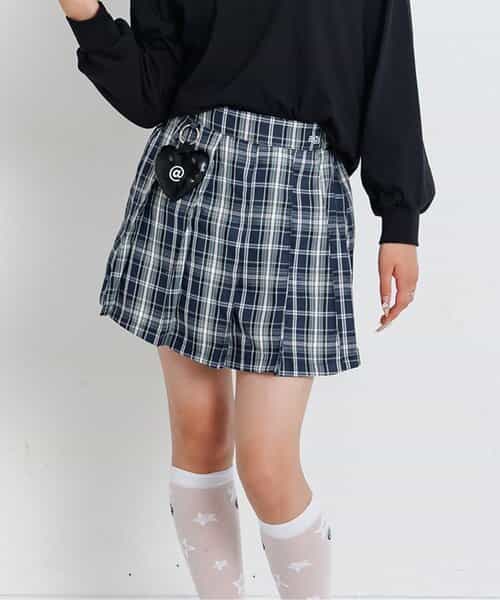 ★SALE★チャーム付きプリーツスカパン