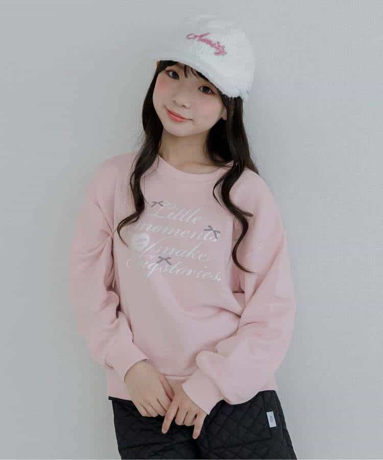 【puchily プチプラライン】ガーリーロゴトレーナー
