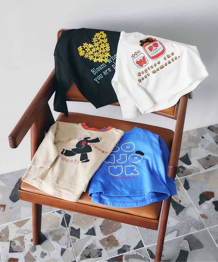 グラフィックデザインプリントTシャツ_933199